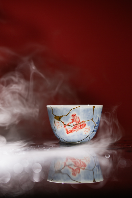 [清本源 x Gohobi Gallery] Thin-Body Cup with Inner-Impressed Rubbing Print and Kintsugi Detailing – “Journey to the West” Small Reclining Foot Form (95ml)