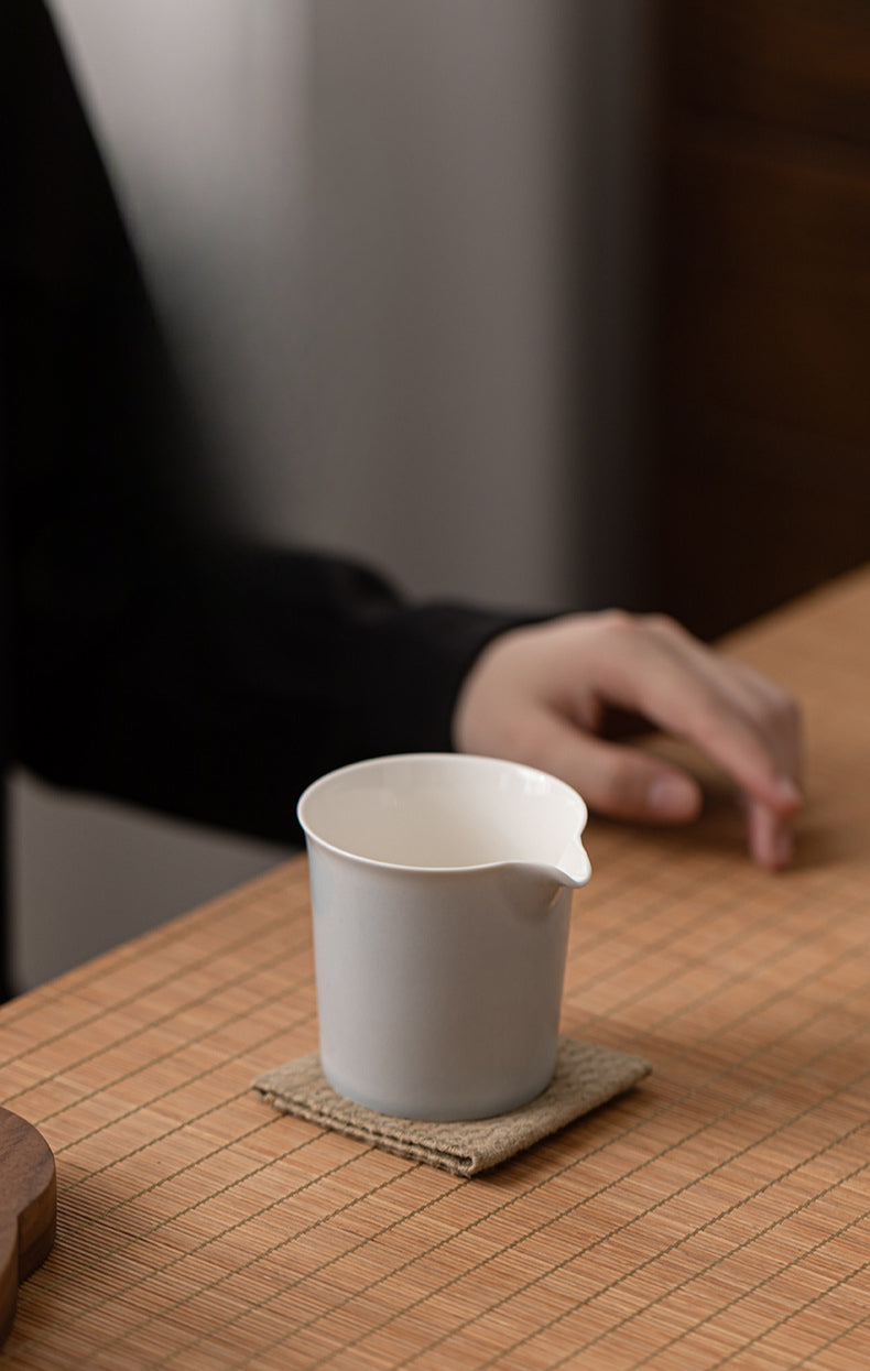 Gohobi Japanese Style Ice Grey Pitcher 003