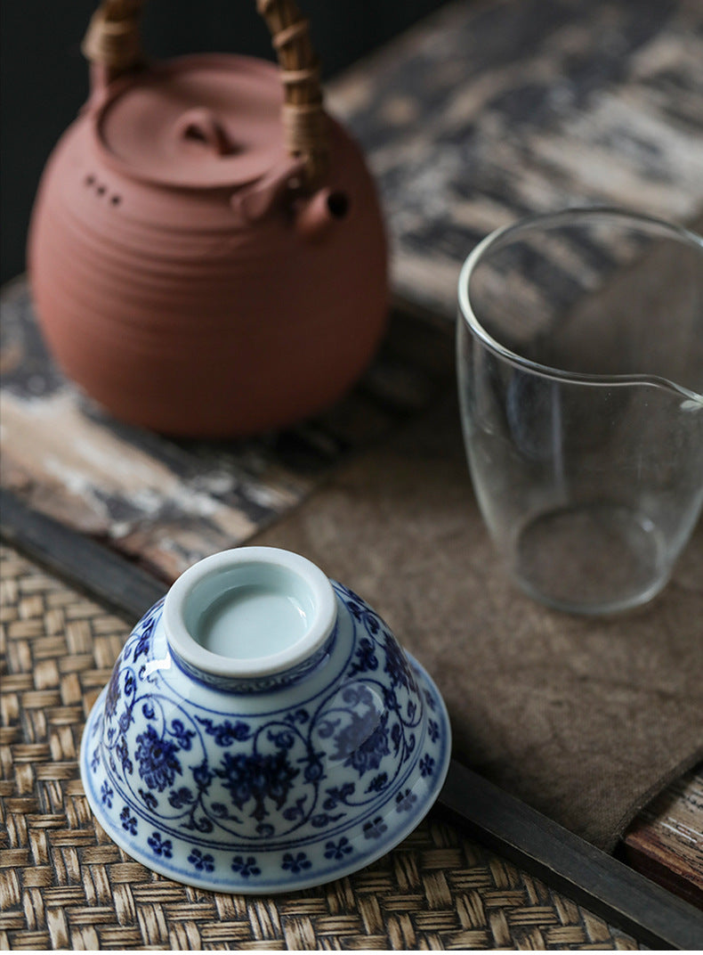 Gohobi Hand-painted Wood-fired Blue and White Yongle Hand-pressed Tea Cup