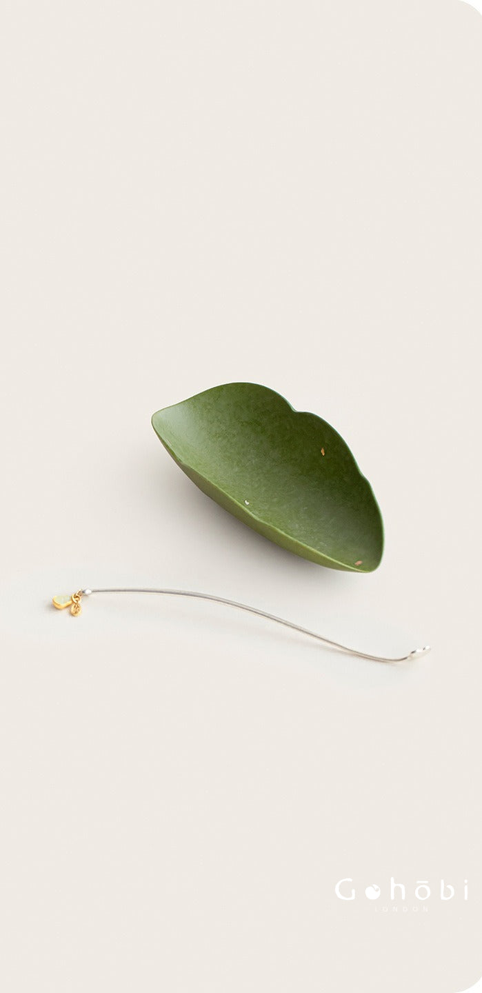 Gohobi Green Leaf Tea Spoon Set – Ceramic Gold Accent Tea Scoop and Tea Needle Set