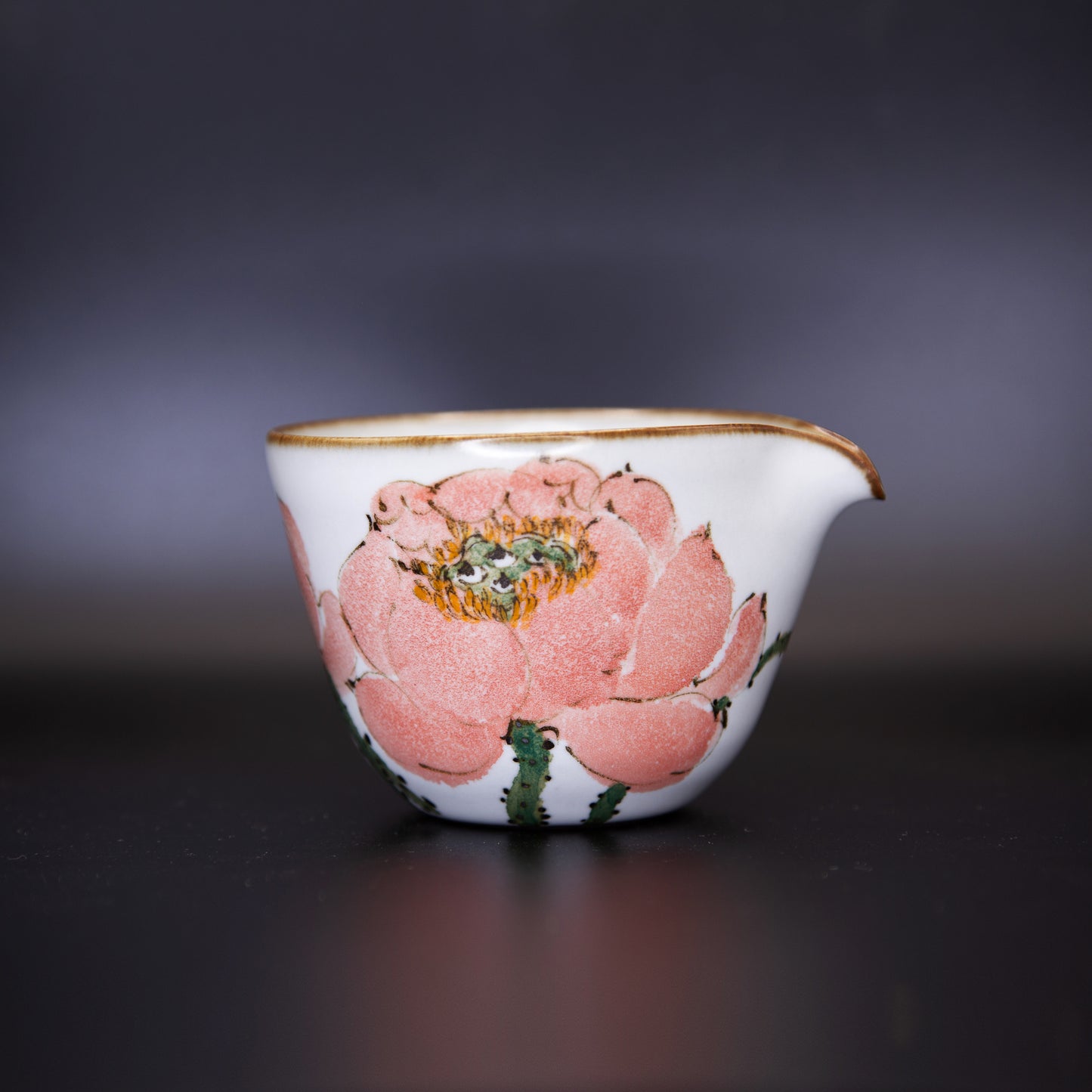 [漢先工作室 x Gohobi Gallery] Hand-painted Pink Lotus Pitcher