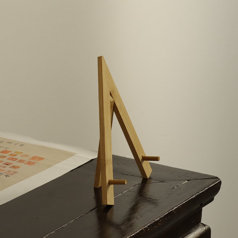 Gohobi Bamboo Pu'er Tea Cake Display Stand – Triangular Easel Shelf for Tea Ceremony Display