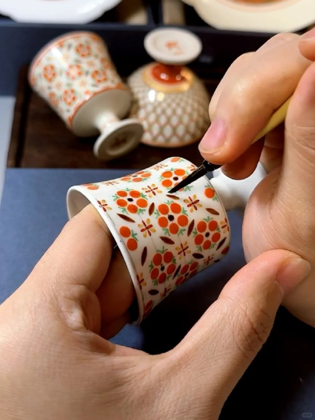 [清和堂 x Gohobi Gallery] Hand-painted Golden Red Orange Lotus Tea Cup with Stem