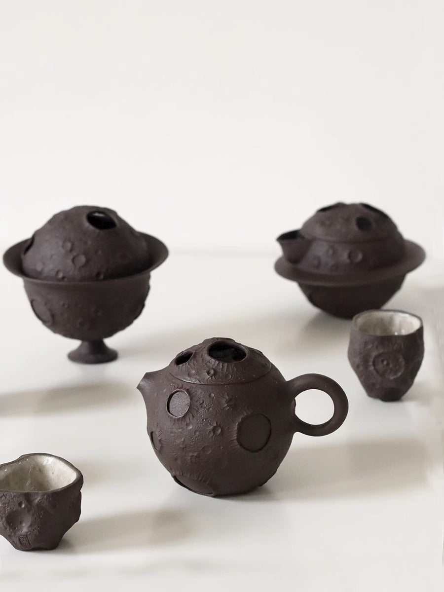 [Mr Qi Guai x Gohobi Gallery] Classic Moon Planet Teapot