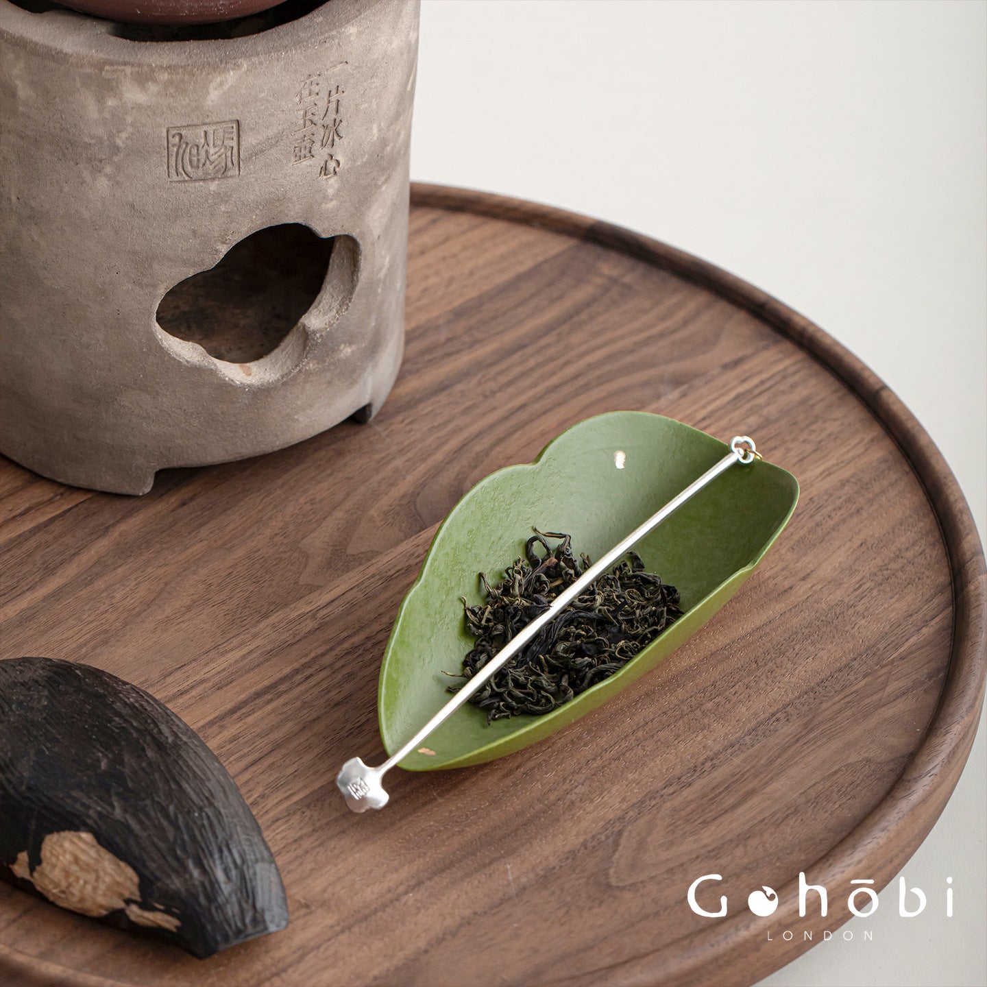 Gohobi Green Leaf Tea Spoon Set – Ceramic Gold Accent Tea Scoop and Tea Needle Set