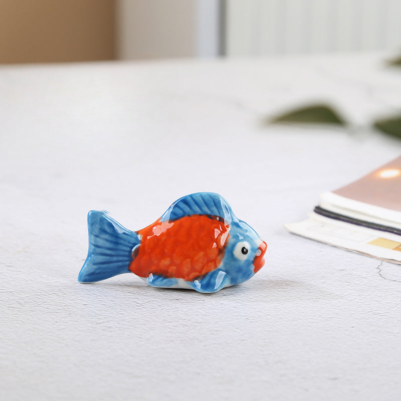 Gohobi Colourful Goldfish Chopstick Rest