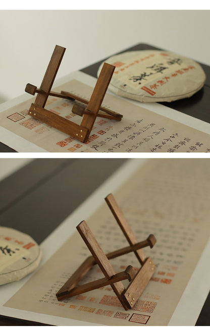 Gohobi Bamboo Pu'er Tea Cake Display Stand – Triangular Easel Shelf for Tea Ceremony Display