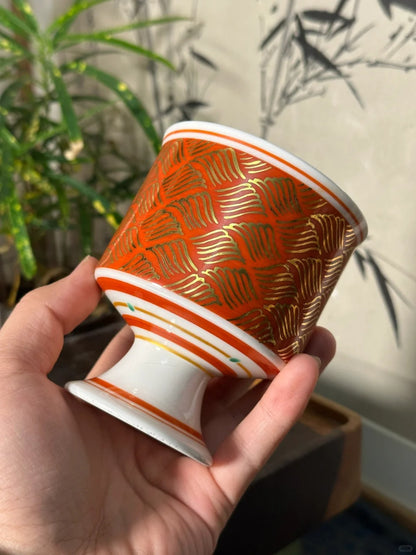 [清和堂 x Gohobi Gallery] Hand-painted Golden Waves Tea Cup with Stem