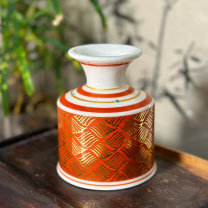 [清和堂 x Gohobi Gallery] Hand-painted Golden Waves Tea Cup with Stem