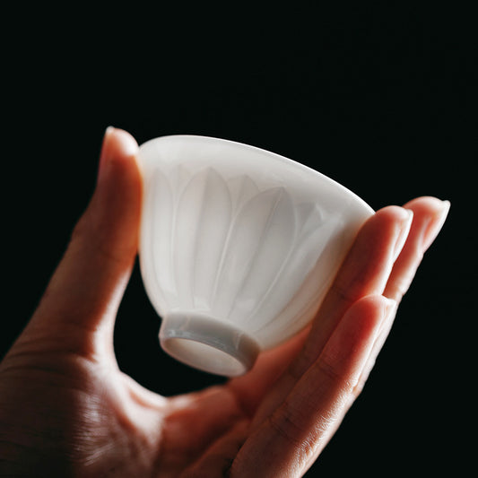 Gohobi Handmade White Porcelain Hand-embossed Chrysanthemum Ceramic Tea Cup