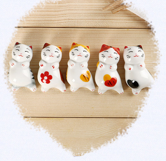 Gohobi Ceramic Lying Down Cat Chopstick Rest