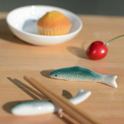 Gohobi Green Fish Chopstick Rest