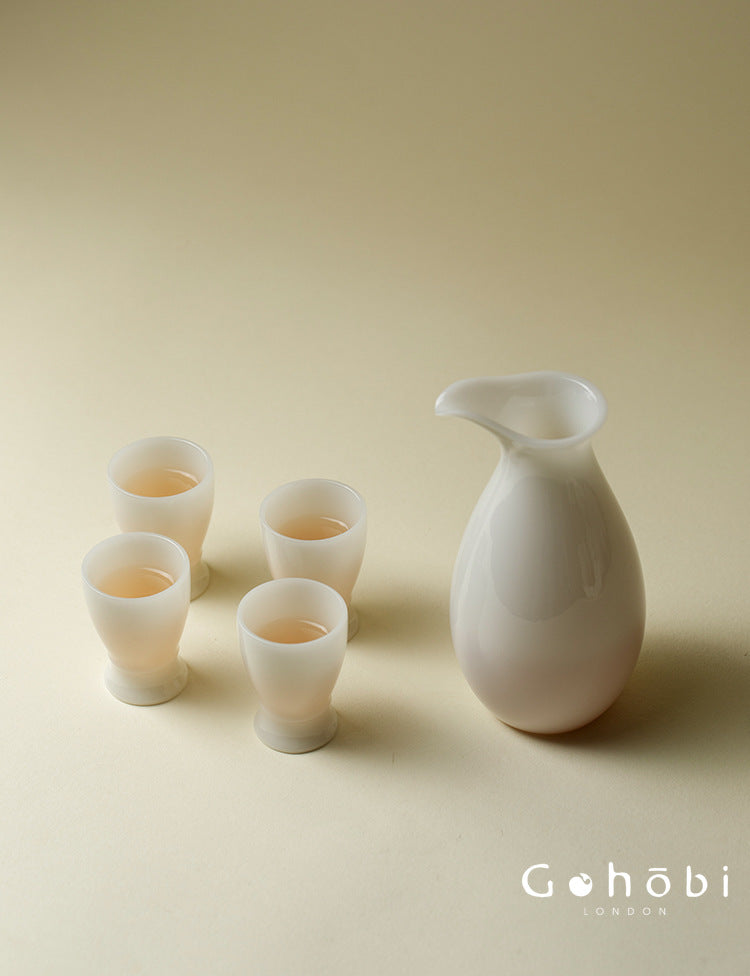 Gohobi Ice White Jade Porcelain Wine Set – Luxury Ceramic Sake Dispenser & Cups