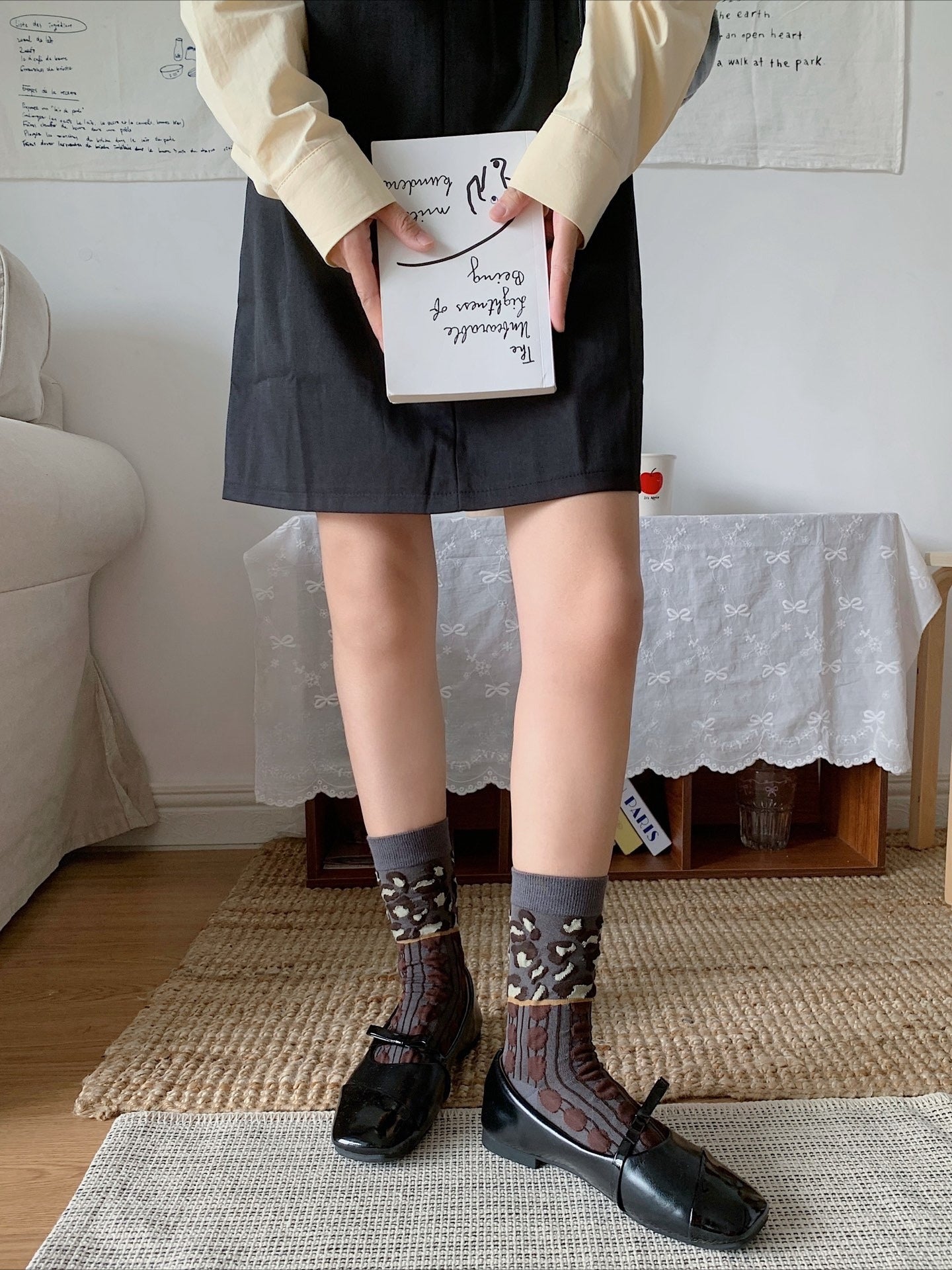 Gohobi Embossed Leopard Pattern Mid-Calf Socks