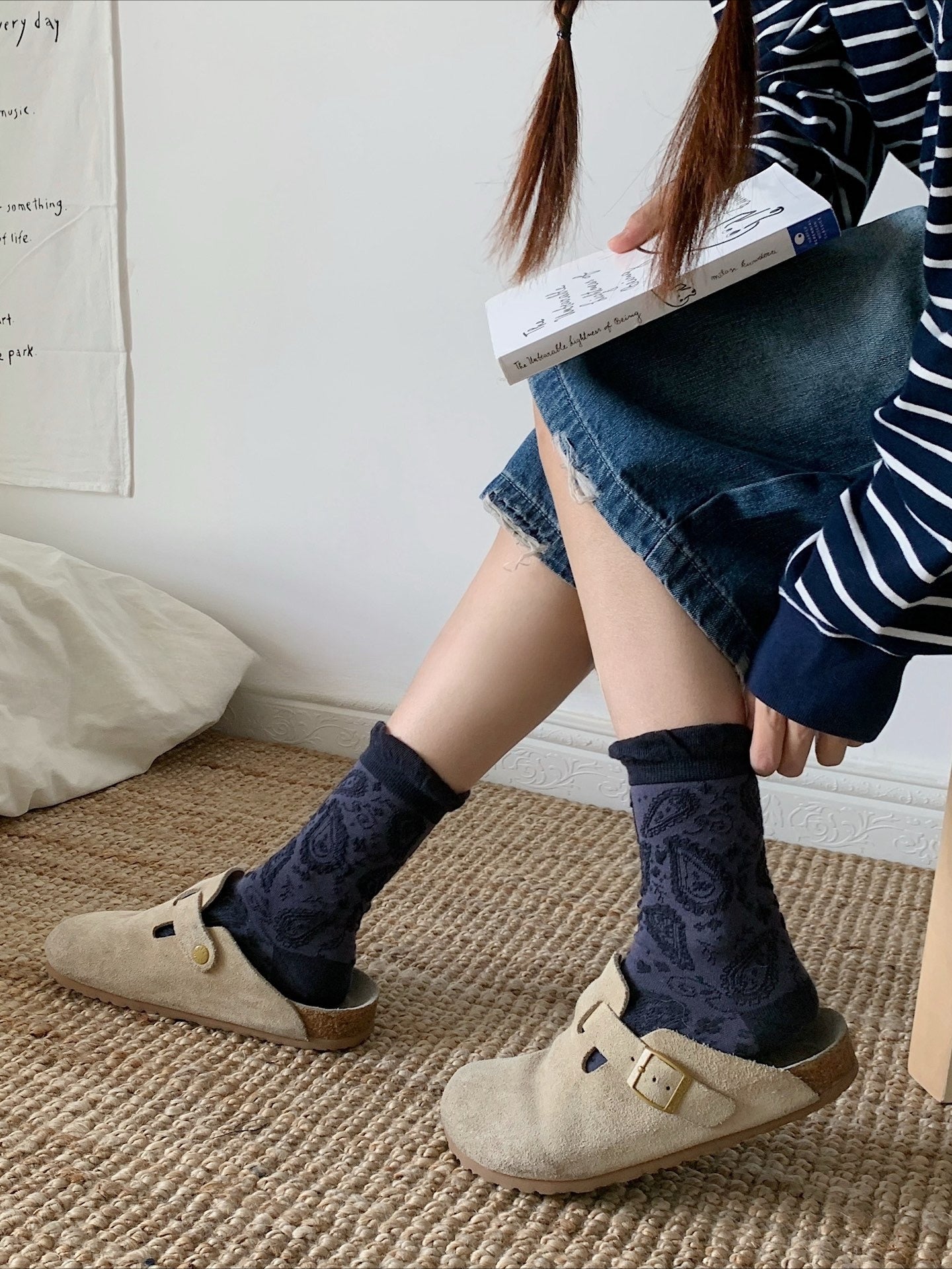 Gohobi South France Paisley Embossed Mid-Calf Socks