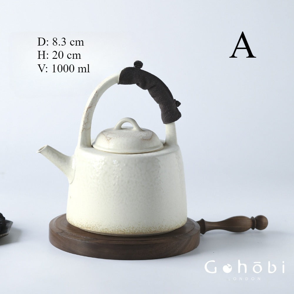 Gohobi Firewood Shino Beam Pot – Handmade 1L Ceramic Teapot