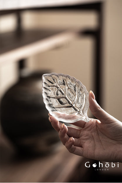 Gohobi Crystal Glass Leaf Tea Holder – Zen Leaf Tea Lotus Presentation Dish