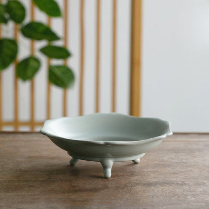 Gohobi Ru Kiln Three-Legged Ikebana Planter – Ice Crackle Celadon Ceramic Narcissus Bowl