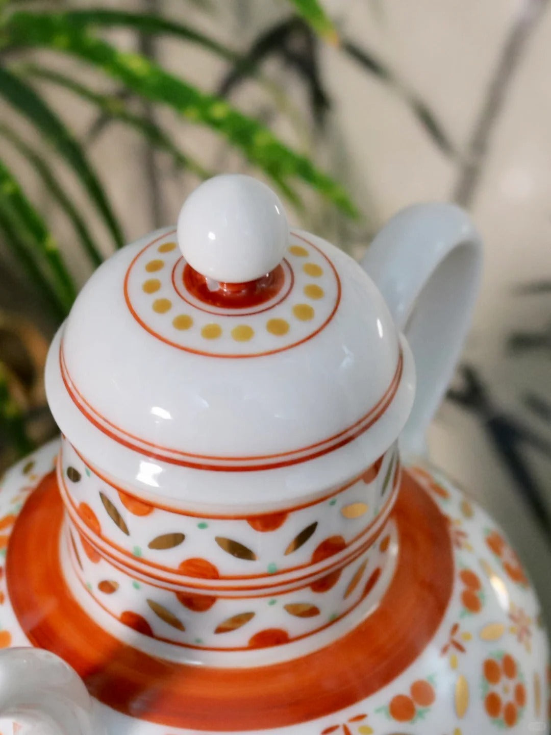 [清和堂 x Gohobi Gallery] Hand-painted Golden Red Orange Lotus Coffee Teapot