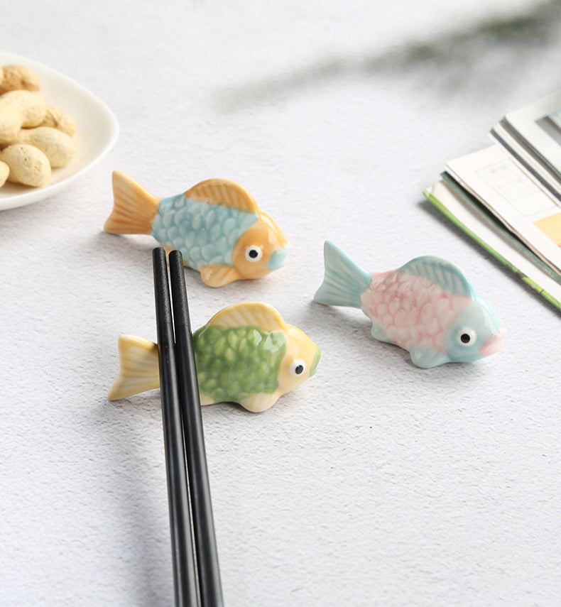 Gohobi Colourful Goldfish Chopstick Rest