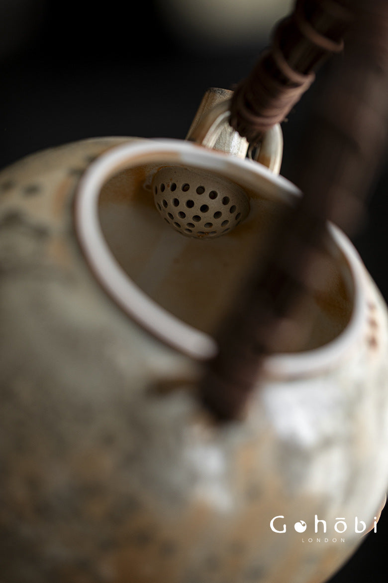 Gohobi Shino Kiln-Transformed Rattan Beam Teapot – Large Household Brewing Kettle