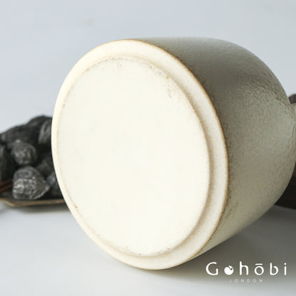 Gohobi Firewood Shino Beam Pot – Handmade 1L Ceramic Teapot