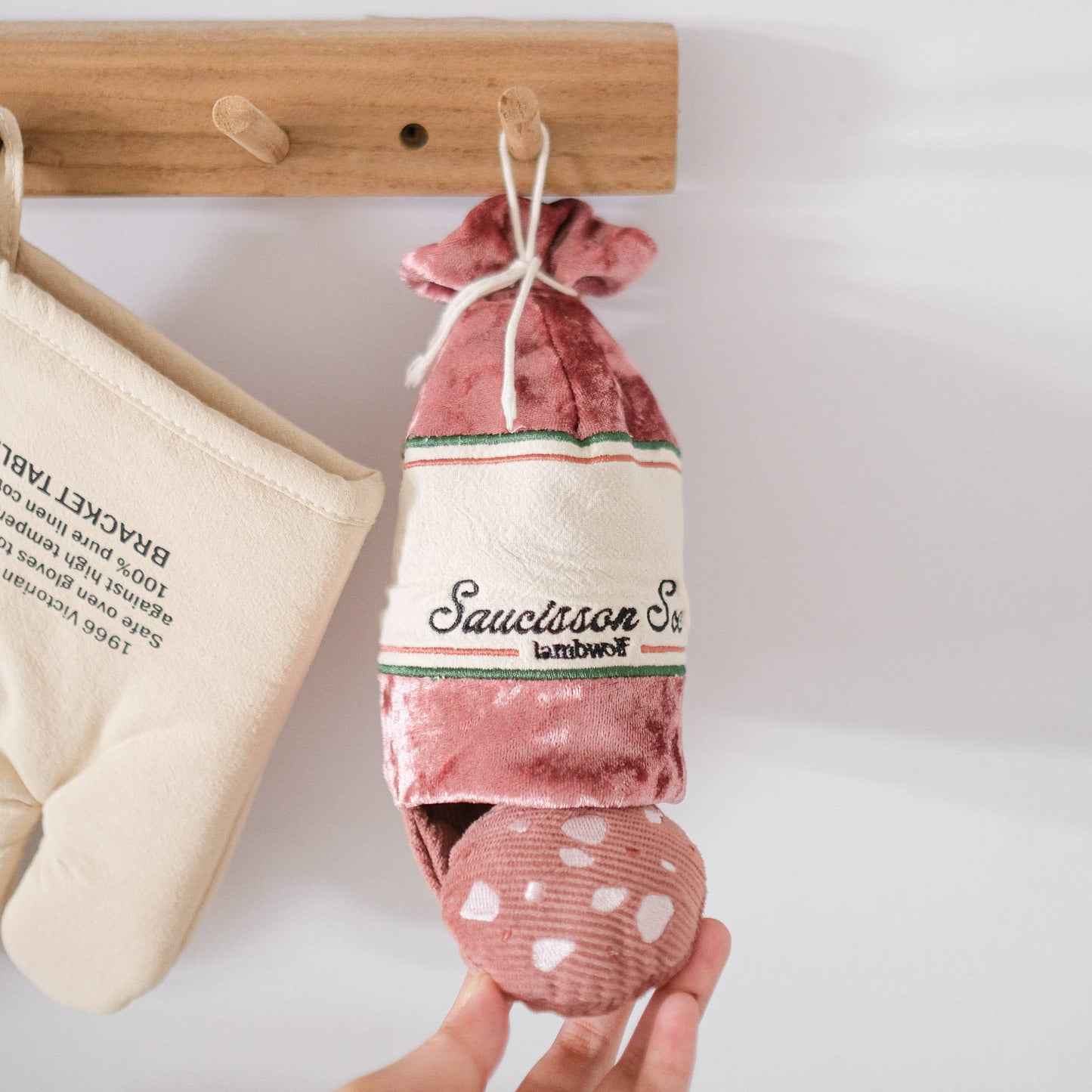 HereThe SAUCISSON SEC//Enrichment dog toy