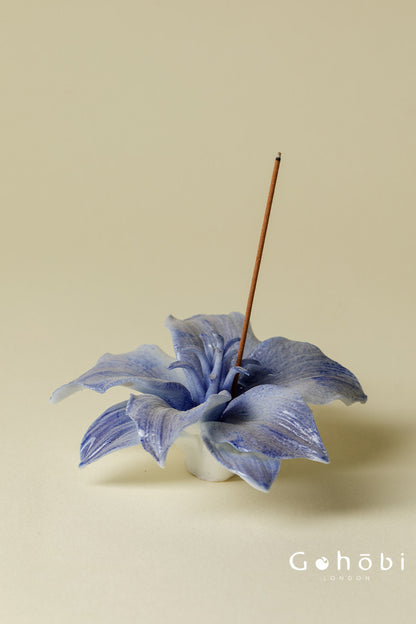 Gohobi Handmade Floral Incense Holder 003 - Blue and White Lilly