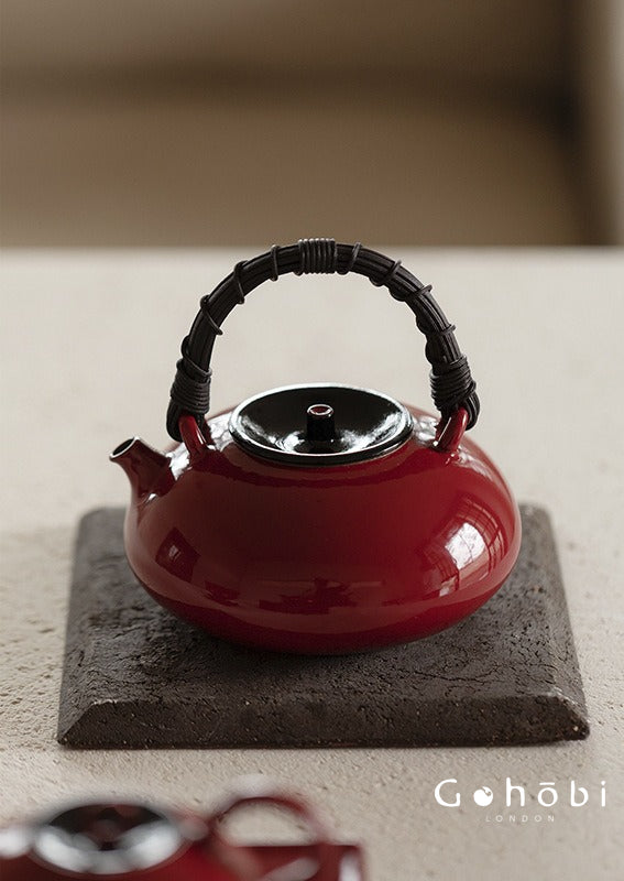 Gohobi Ochre Dream Red Fireplace Teapot – Japanese-Style Coarse Pottery Rattan Beam Kettle