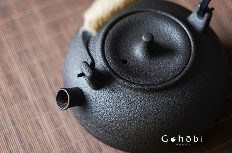 Gohobi Ceramic Tea Kettle – Handmade Household Pottery Teapot (900ml)