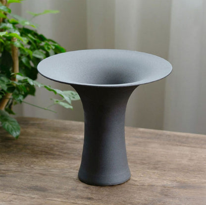 Gohobi Japanese Zen Ikebana Vase – Creative Ceramic Flower Arrangement Vessel