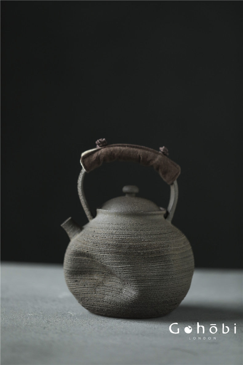 Gohobi Nanbanyaki Style Fireplace-Boiled Teapot – Handmade Wabi-Sabi Dual-Purpose Kettle (900ml)