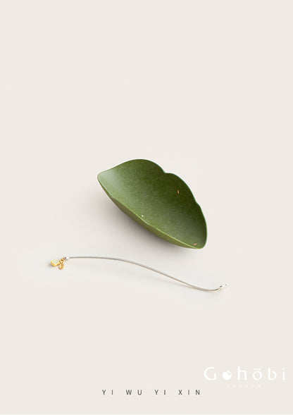 Gohobi Green Leaf Tea Spoon Set – Ceramic Gold Accent Tea Scoop and Tea Needle Set
