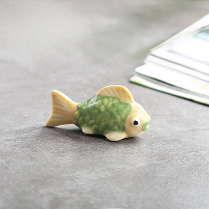 Gohobi Colourful Goldfish Chopstick Rest