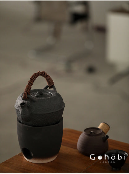 Gohobi Iron-Feeling Black Glaze Teapot – Pure Handmade Dual-Purpose Heat-Resistant Kettle (900ml)