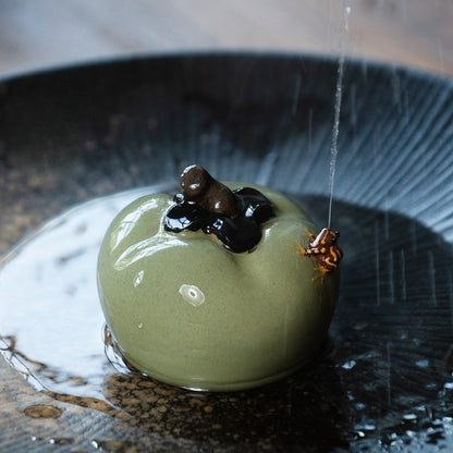 Gohobi Yixing Purple Clay Water-Spraying Stone Frog Tea Pet – Handmade Lotus Pod Ornament