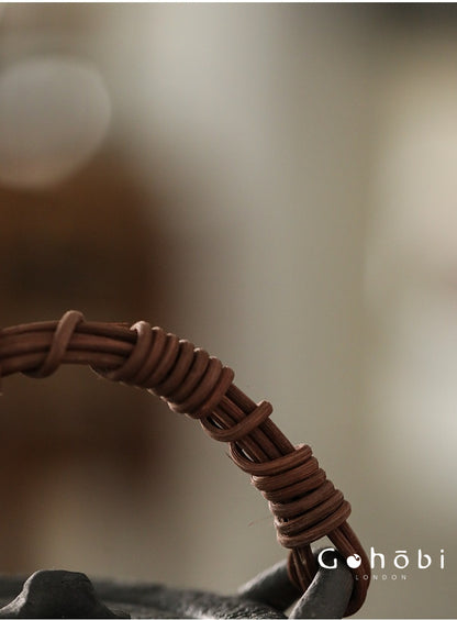 Gohobi Iron-Feeling Black Glaze Teapot – Pure Handmade Dual-Purpose Heat-Resistant Kettle (900ml)