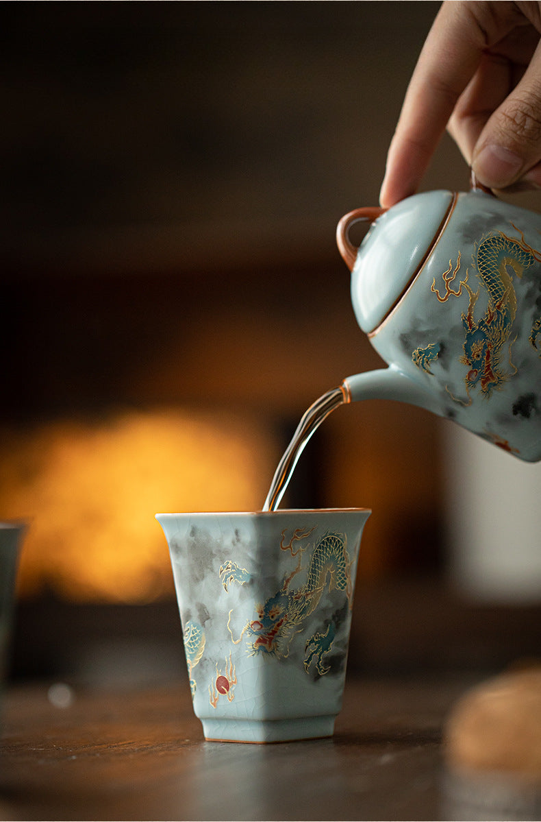 Gohobi Square Dragon Teacup
