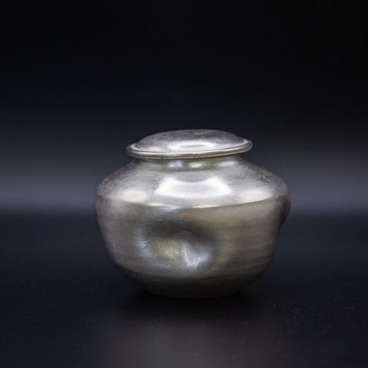 [青川千尋x Gohobi Gallery] Silver painted Ceramic Tea Jar Storage