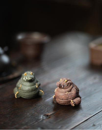 Gohobi Handmade Ceramic YiXing Clay Large Crocodile Ornament Tea pet