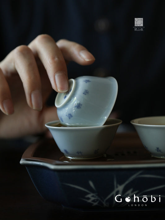 [賦山敘 x Gohobi] Gohobi Jingdezhen Hand-Painted Mandarin Fish Teacup – Blue on Blue Ceramic Gongfu Guest Cup