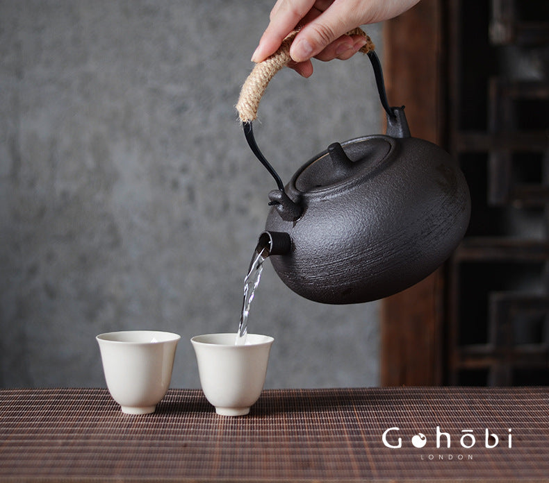 Gohobi Ceramic Tea Kettle – Handmade Household Pottery Teapot (900ml)