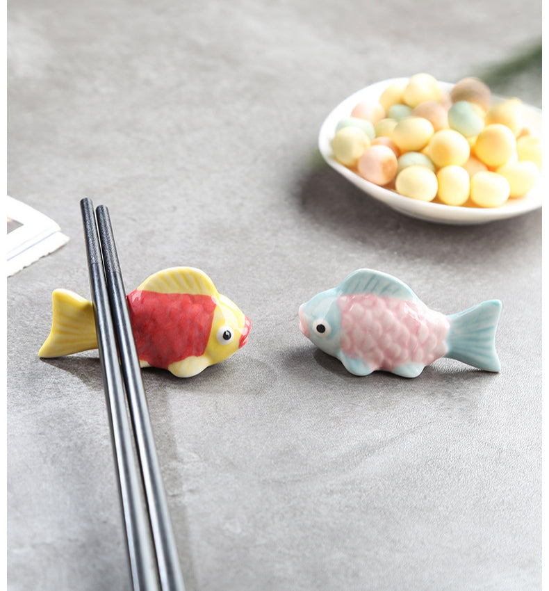 Gohobi Colourful Goldfish Chopstick Rest