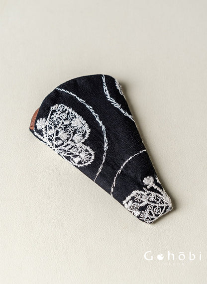 Gohobi Handmade Old Iron Tea Scissors with Storage Bag – Portable Tea Ceremony Accessory