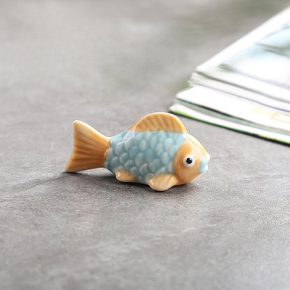 Gohobi Colourful Goldfish Chopstick Rest