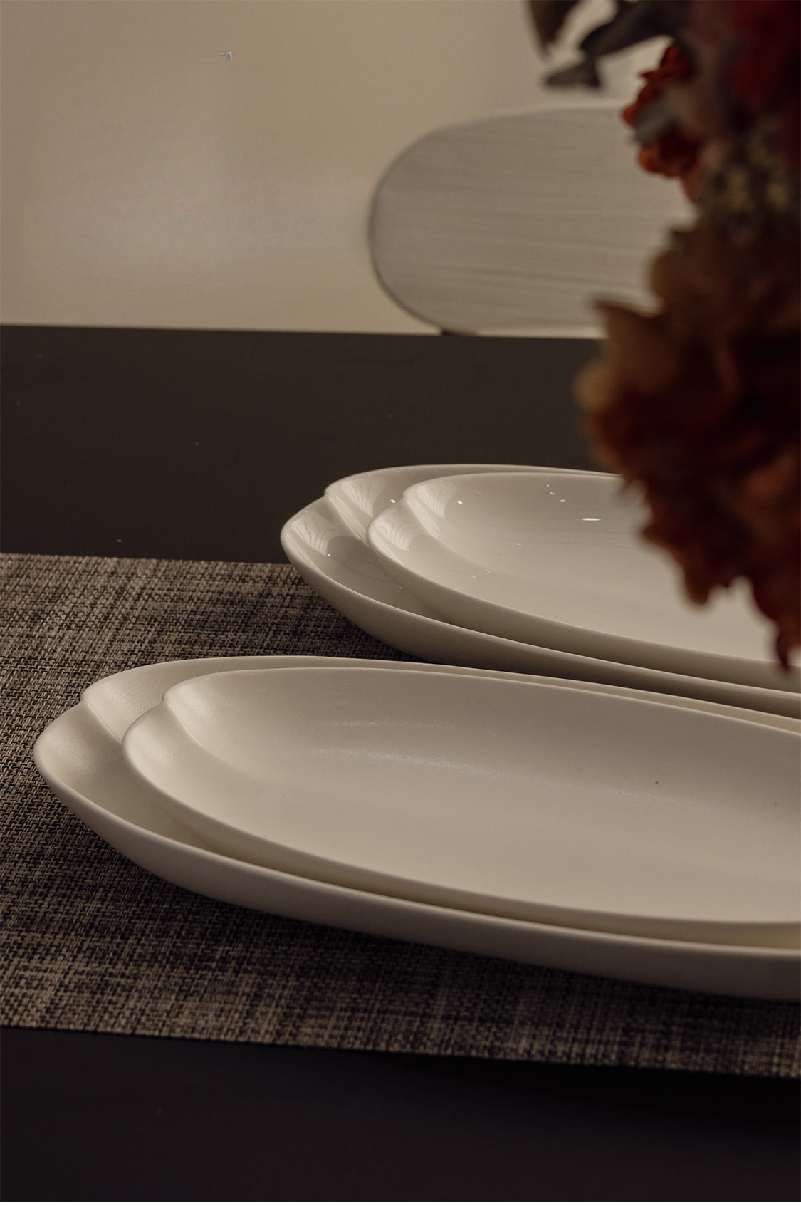 Gohobi Painted Matte Long Kwai Kou Plate