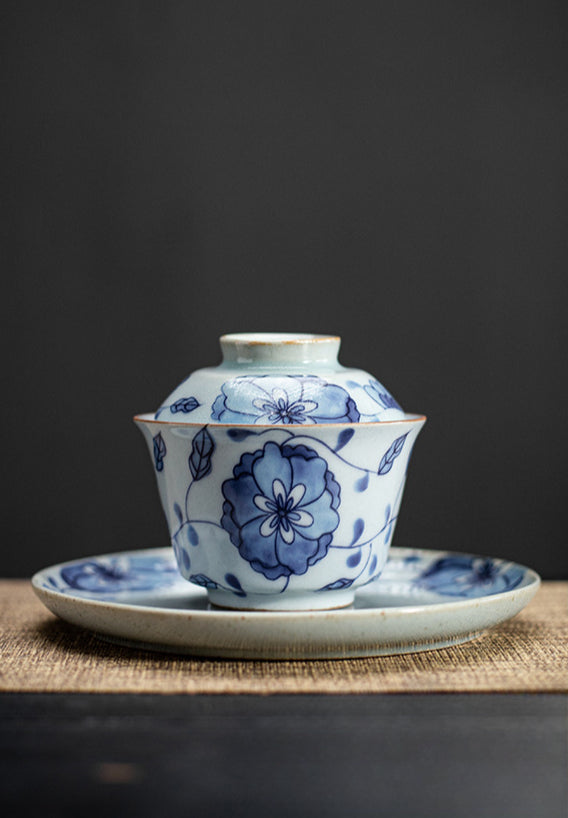 Gohobi Blue and White Lotus Large Size Gaiwan with Tray