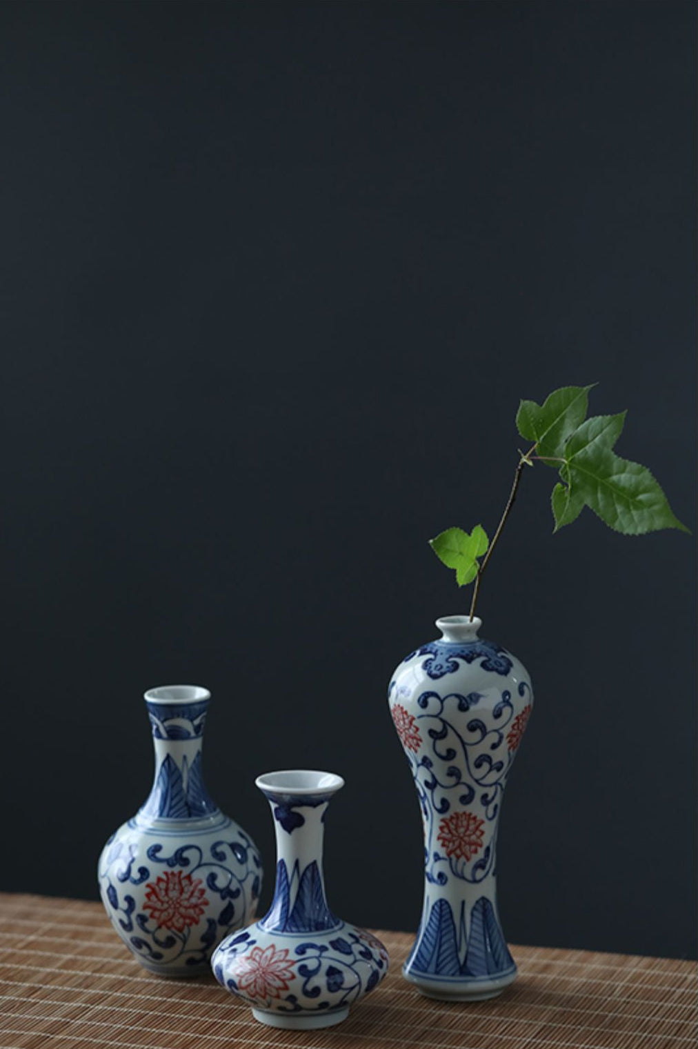 Gohobi Hand-painted Blue and White Porcelain Vase (Red Flowers)