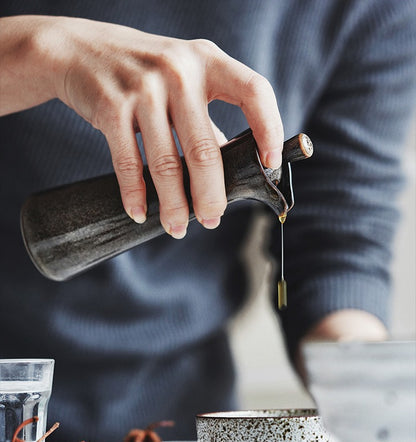 Gohobi Japanese Kiln-Change Ceramic Condiment Bottle