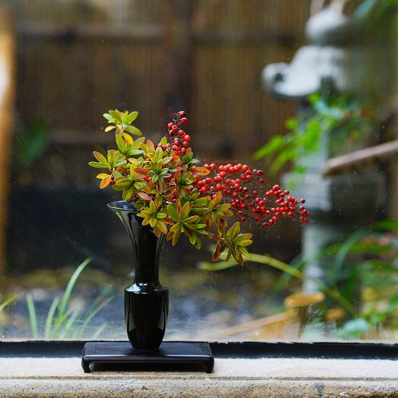 Gohobi Japanese Ikebana Flower Arranger Vase – Minimalist Ceramic Decorative Vessel